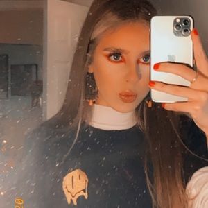 Meet your Posher, Zoe